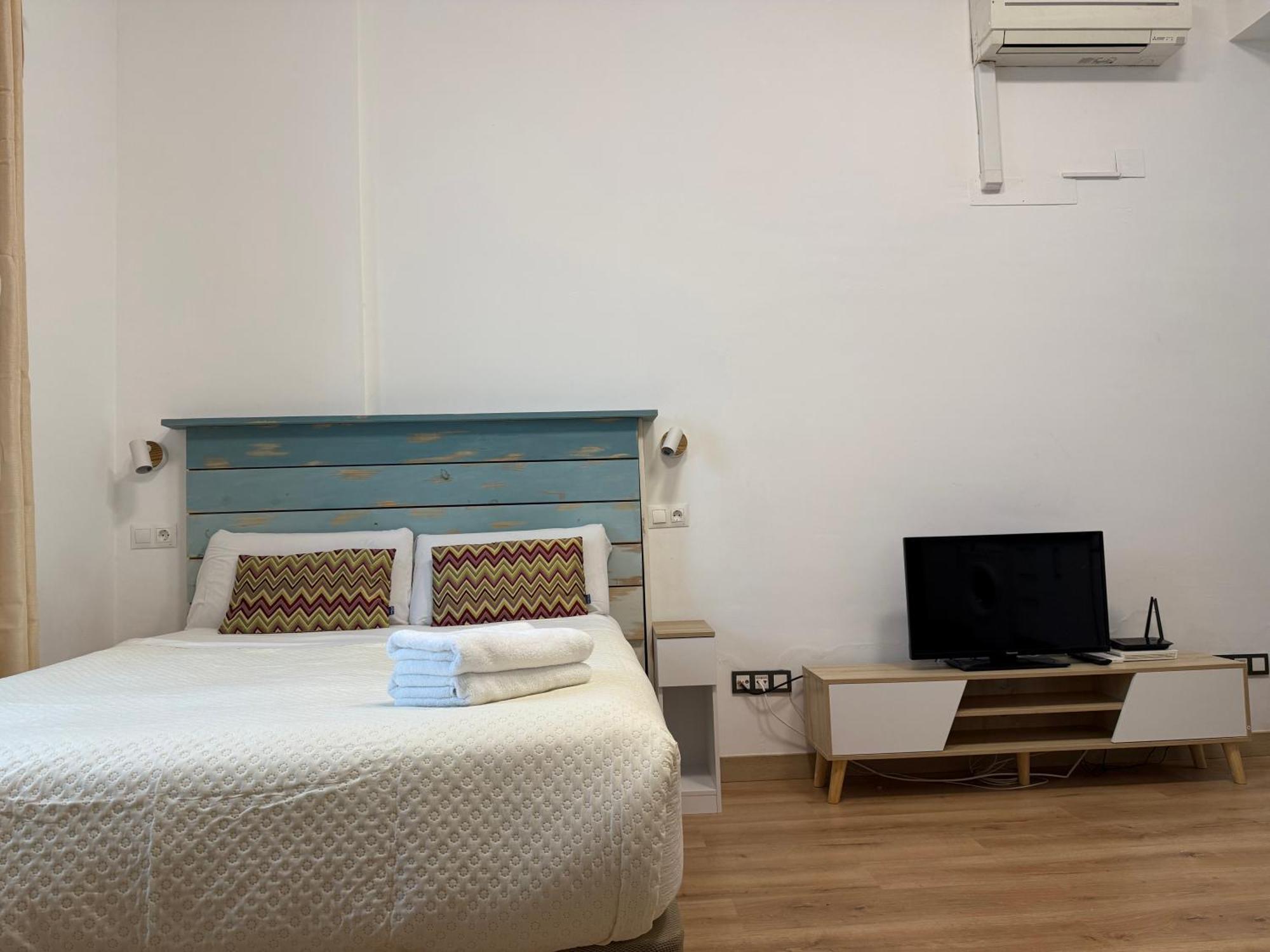Lovely Studio In The Heart Of Malaga Free Swimming Pool Bagian luar foto